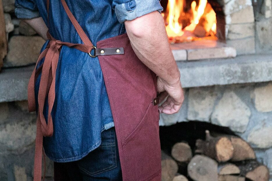 Tablier n° 547 cuir bordeaux Tablier n° 547 cuir bordeaux