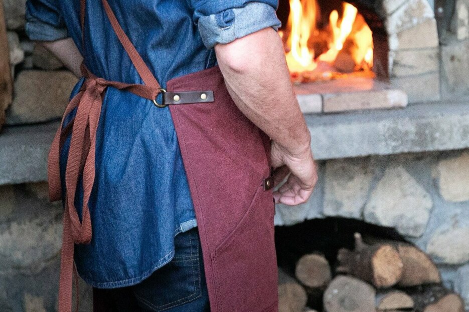 Tablier n° 547 cuir bordeaux Tablier n° 547 cuir bordeaux