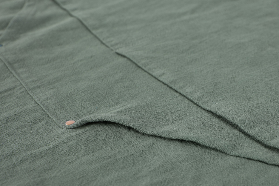 Tablier n°137 en lin vert Tablier n°137 en lin vert