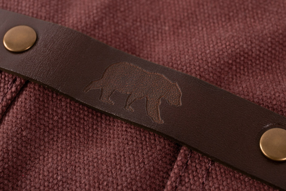 Tablier n° 547 cuir bordeaux Tablier n° 547 cuir bordeaux