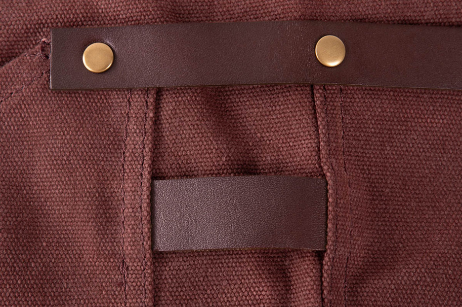 Tablier n° 547 cuir bordeaux Tablier n° 547 cuir bordeaux