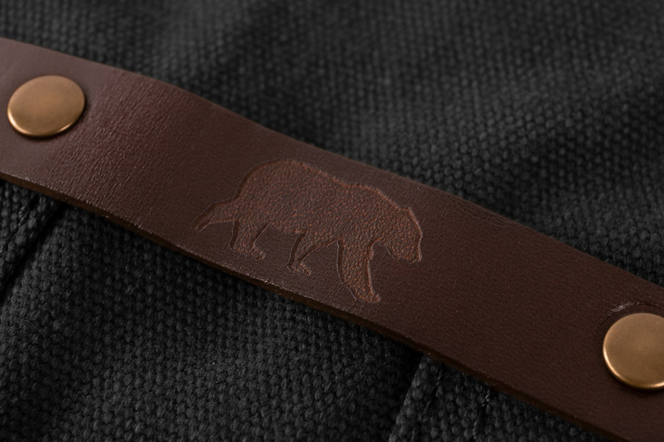 Tablier n° 547 cuir noir Tablier n° 547 cuir noir