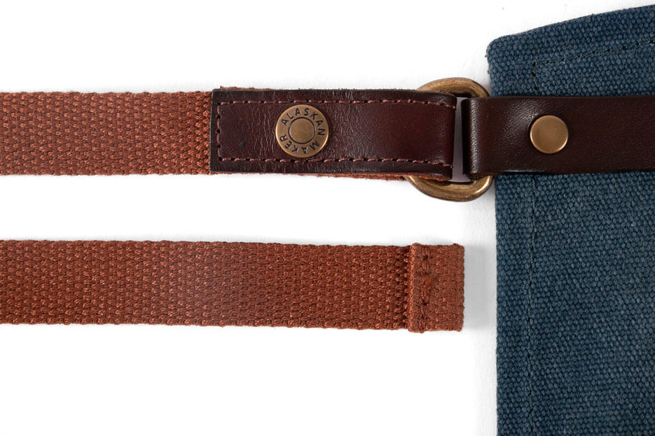 Tablier n° 547 cuir bleu marine Tablier n° 547 cuir bleu marine