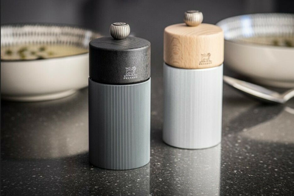 PEUGEOT moulin sel / poivre collection Line 12 cm PEUGEOT moulin sel / poivre collection Line 12 cm